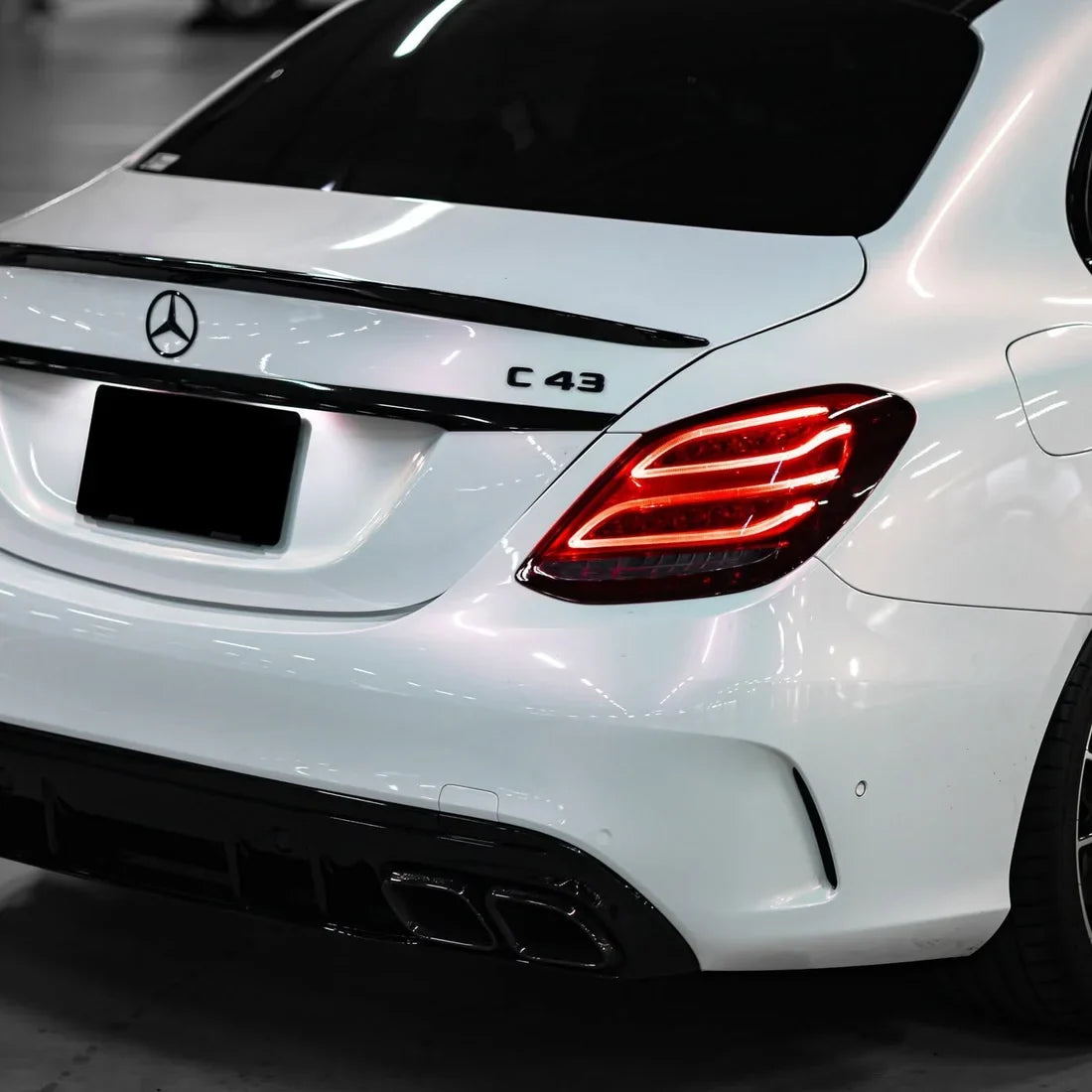 High-Gloss Chameleon Creamrose Pearl Vinyl Wrap mercedes Light