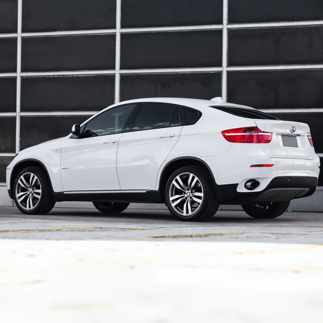 frosted pearl white chameleon vinyl wrap on bmw full Side View