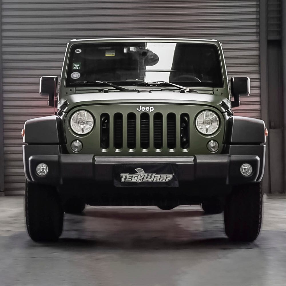 Jeep showcasing the Piniengruen Pearl Matte Vinyl Wrap