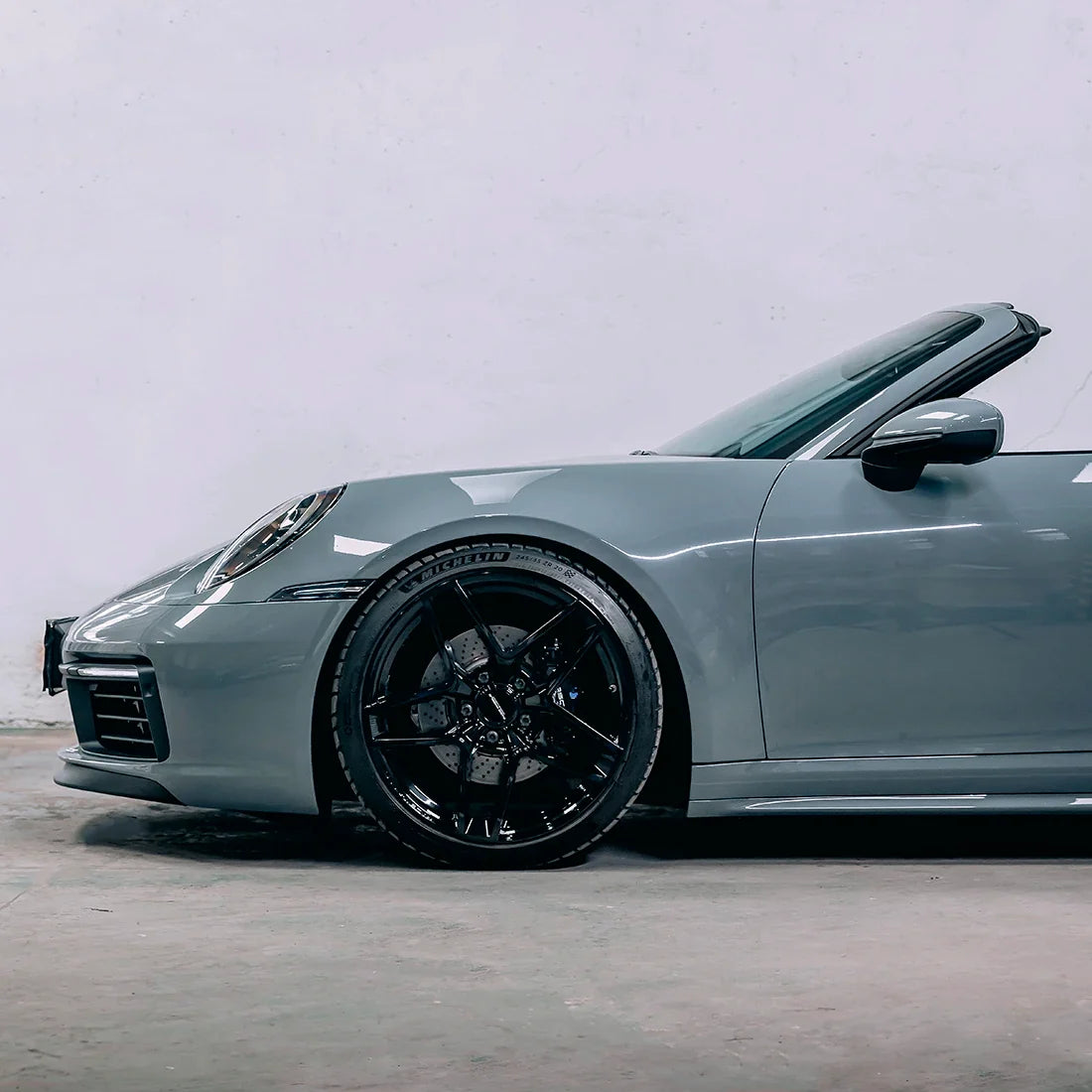 Porsche fender in High Gloss Amazon Grey Vinyl Wrap