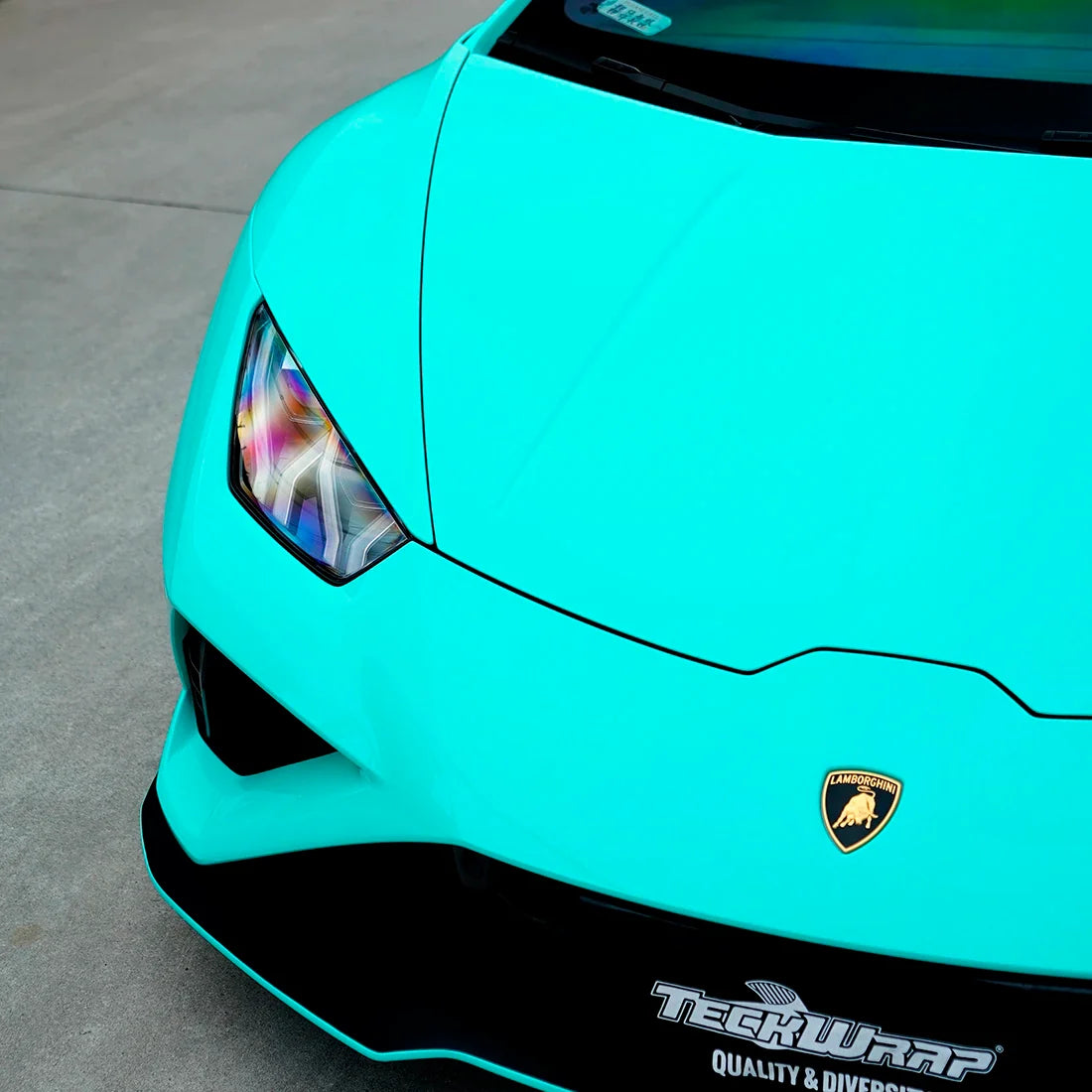 Lamborghini in High Gloss Tiffany Green Vinyl Wrap