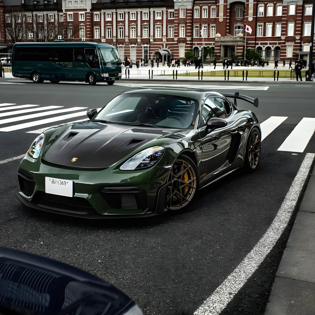 High Gloss Camouflage Green Vinyl Wrap customize super car.
