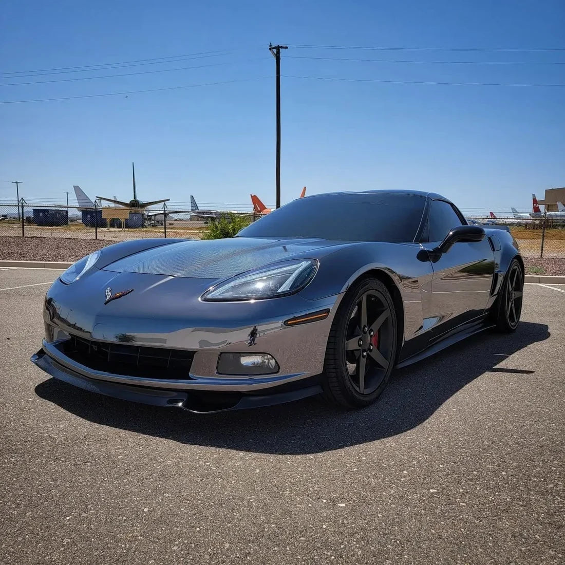 Deep black Jet Black Mirror Chrome vinyl wrap
