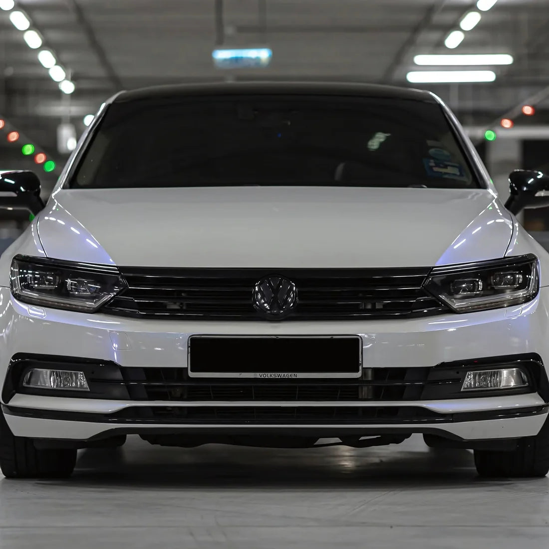 Gloss Light Blue Pearl Vinyl Wrap on Golf front
