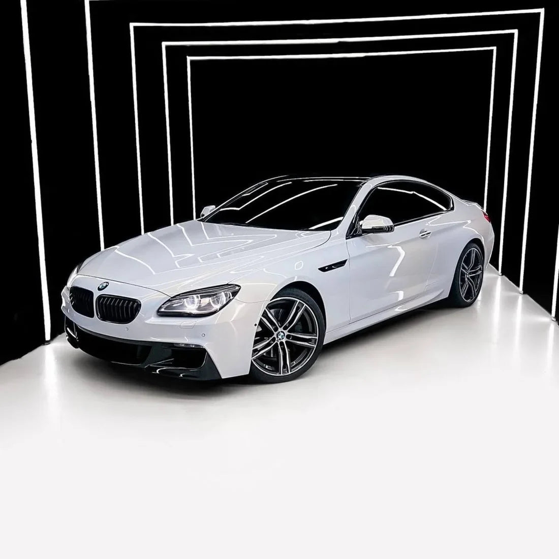 complete look of gold peral white chameleon wrap