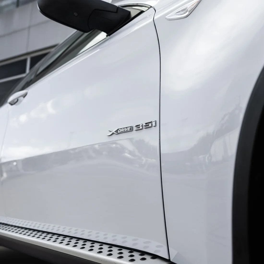 Frosted pearl white chameleon vinyl wrap