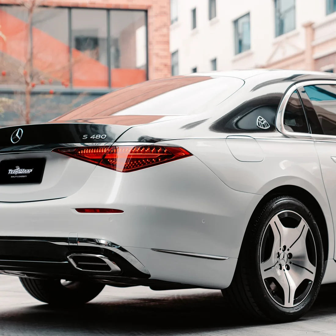 diamond white glitter glossy vinyl wrap on mercedes Tailight
