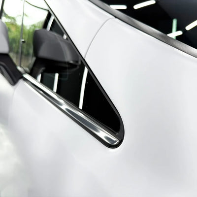 Matte White Vinyl Wrap on Toyota roof area