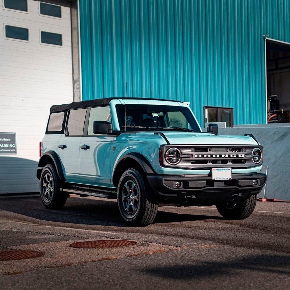Ford Bronco wrapped in TeckWrap Gloss Bali Blue vinyl