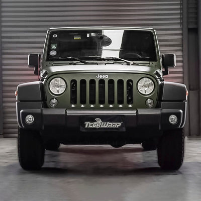 Jeep showcasing the Piniengruen Pearl Matte Vinyl Wrap